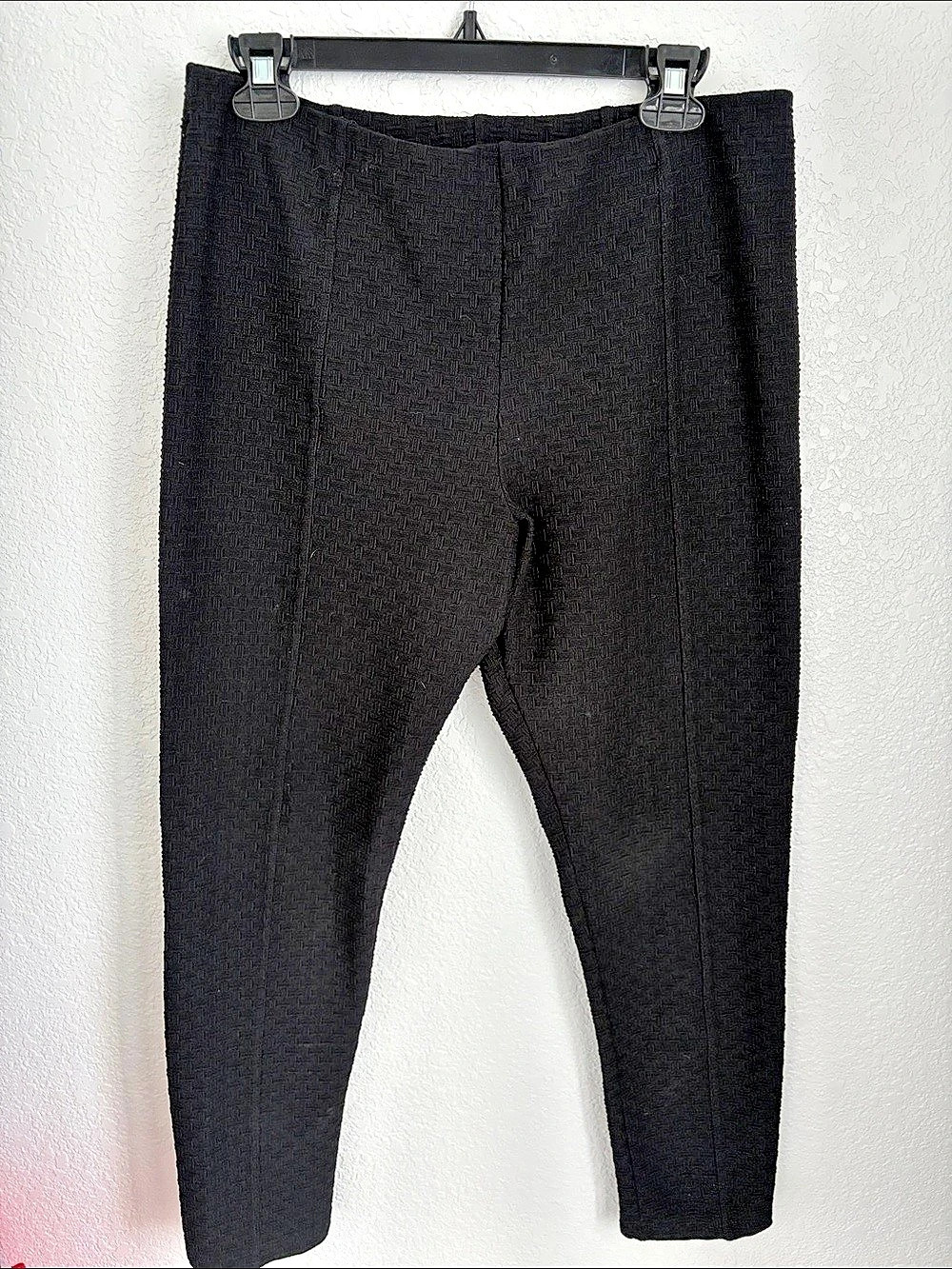 Sno Skins Black Textured Leggings Size XL Like New